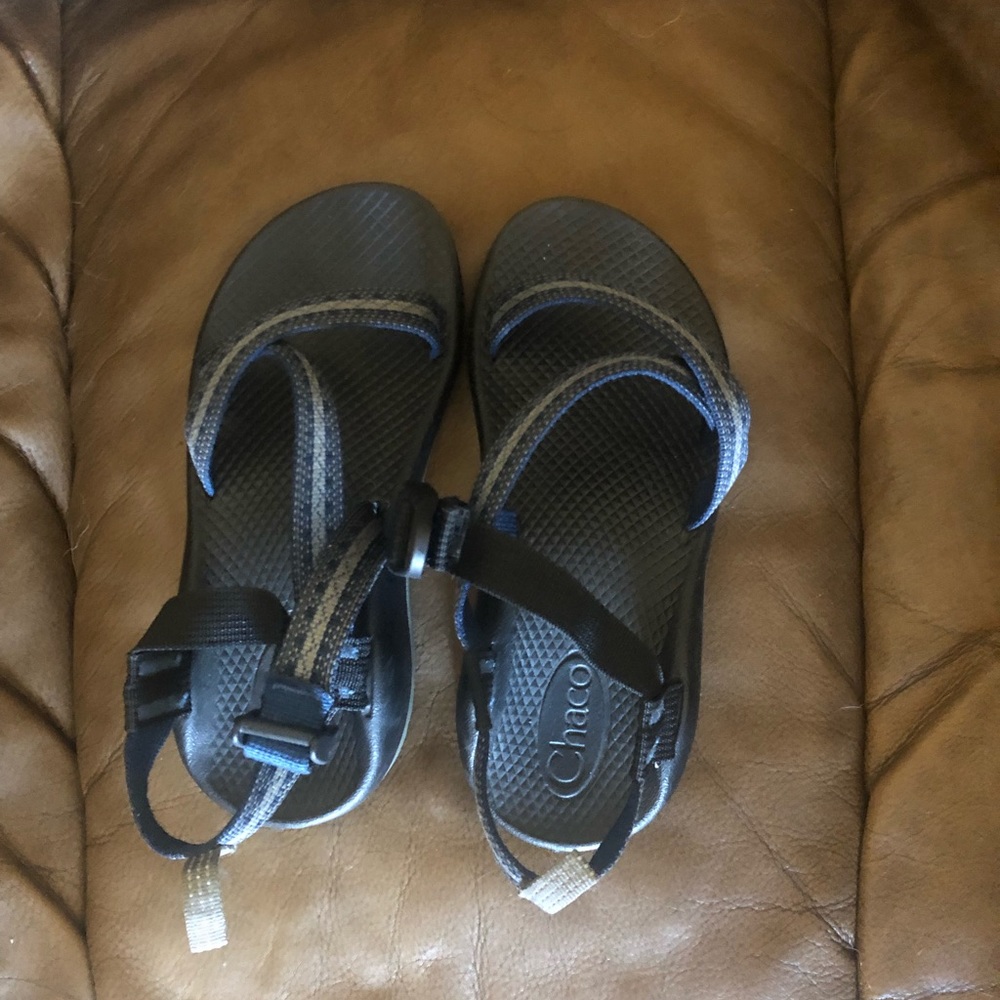 Kids size 3 chacos